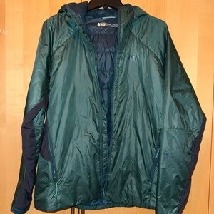 REI Green Puffer Jacket with Hood and Water-Resistant Material